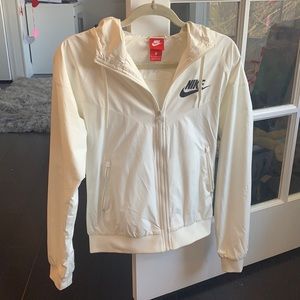 NIKE WINDBREAKER